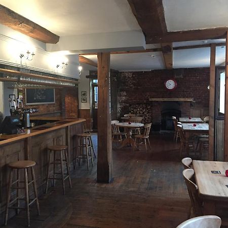 红狮酒店 海斯 外观 照片